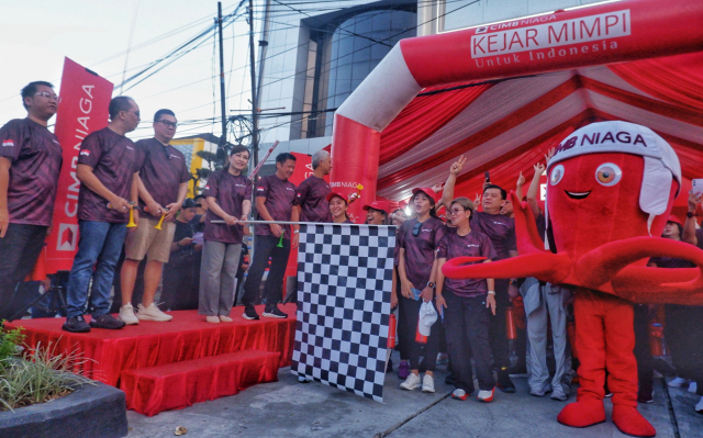 Dari Digital Branch hingga Fun Walk, CIMB Niaga Tebar Semangat HUT ke-70