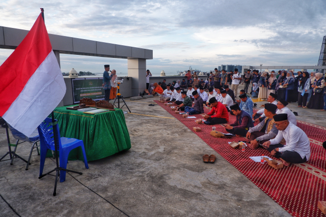 Hilal belum dapat ditetapkan secara rukyat maupun hisab sebagai penanda awal bulan Zulhijjah.