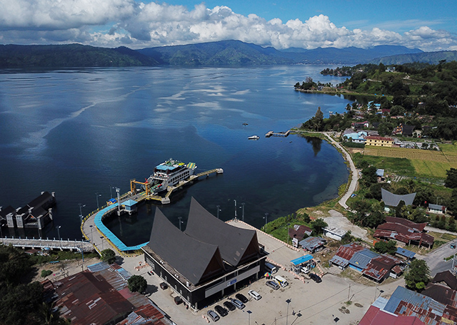 ASDP Jadi Penggerak Ekonomi Lokal di Kawasan Danau Toba