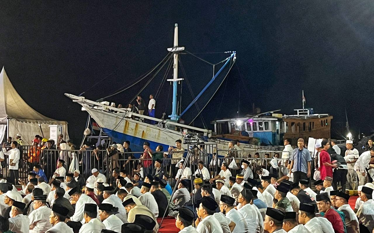 Maulid Pesisir 2025 di Paotere kembali menunjukkan bagaimana tradisi, budaya, dan keimanan dapat berjalan selaras dalam kehidupan masyarakat pesisir Makassar.