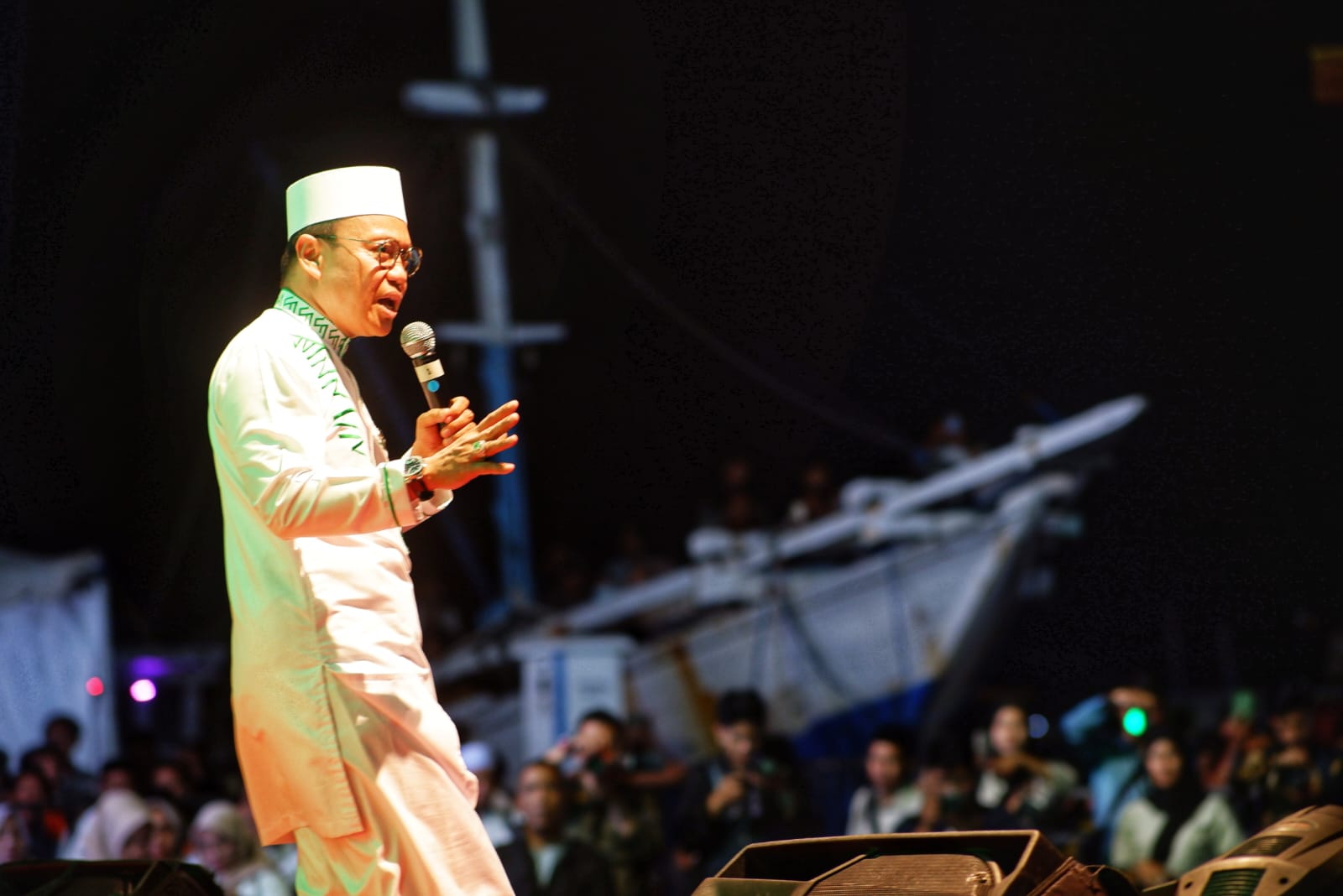 Ustaz Das’ad Latif tampil sebagai penceramah utama dengan menyampaikan tausiah seputar teladan Rasulullah SAW dalam membangun persaudaraan dan kebersamaan umat.