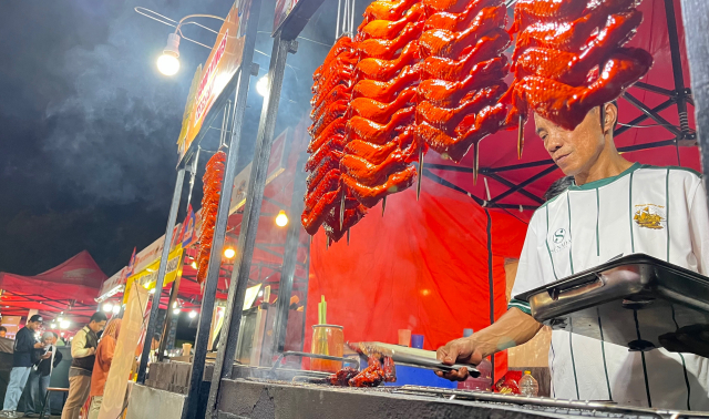 MCN menghadirkan lebih dari 85 tenant kuliner serta berbagai pelaku industri kreatif lokal yang menampilkan beragam produk unggulan.