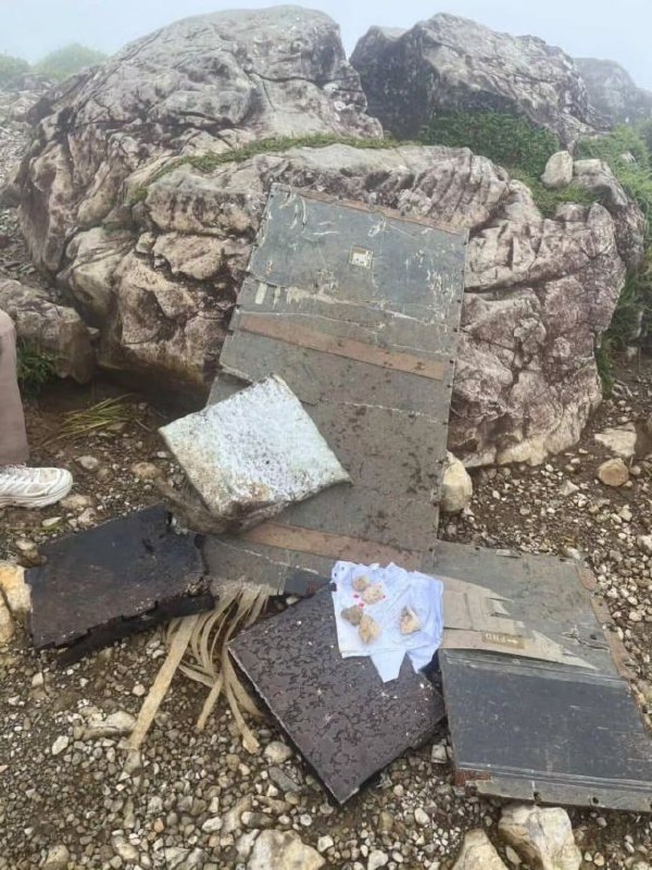 Diduga Serpihan Pesawat Ditemukan di Kaki Gunung Bulusaraung