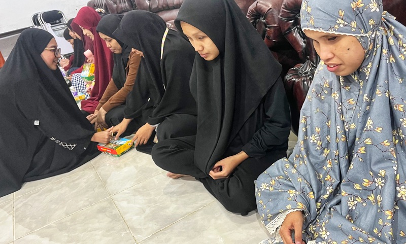 Siswa Yayasan Pembinaan Tunanetra Indonesia Buka Puasa Bersama