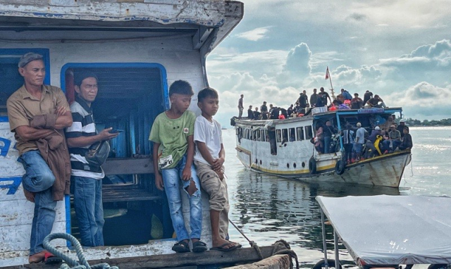Mudik Laut Meningkat, Penumpang Memadati Kapal Tujuan Pulau