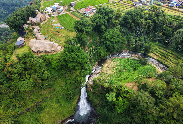 Pesona Air Terjun Takapala di Lereng Tinggimoncong