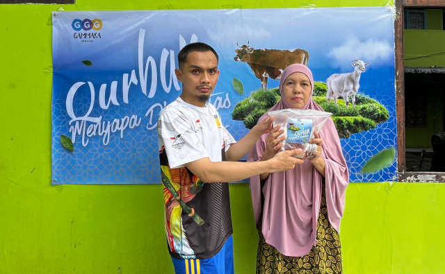 Ratusan Paket Daging Kurban Disalurkan Khusus untuk Difabel