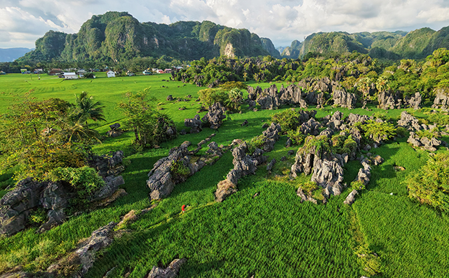 Pesona Gugusan Karst Rammang-Rammang di Maros