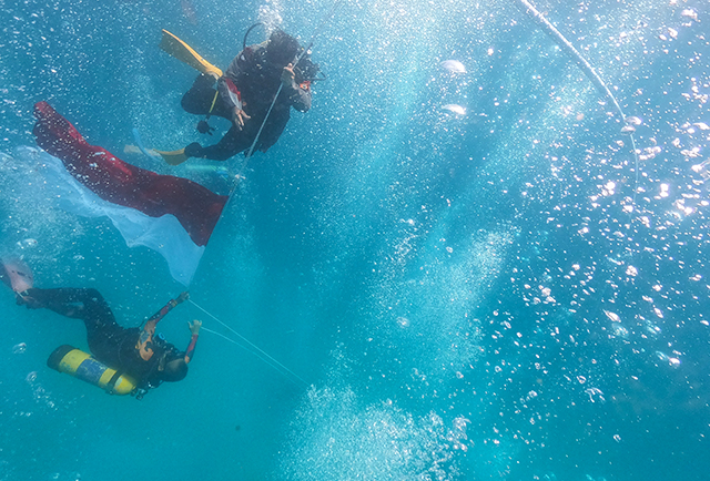 Semangat Kemerdekaan dari Bawah Laut Samalona