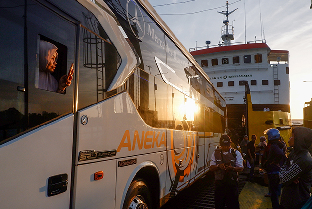 Memperkuat Konektivitas Antarpulau