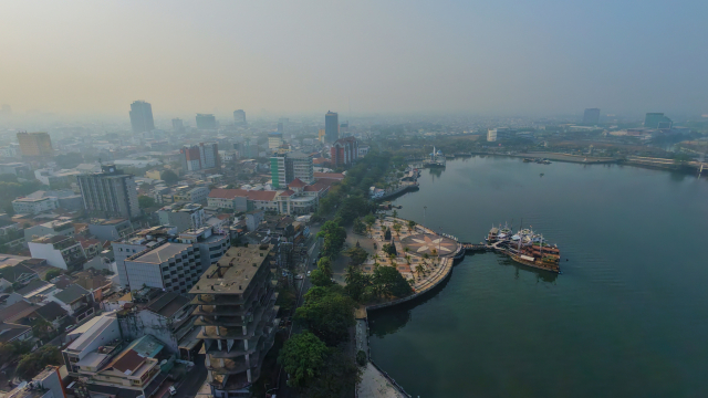 Kabut Asap Menyelimuti Makassar, Udara Masuk Kategori Tidak Sehat